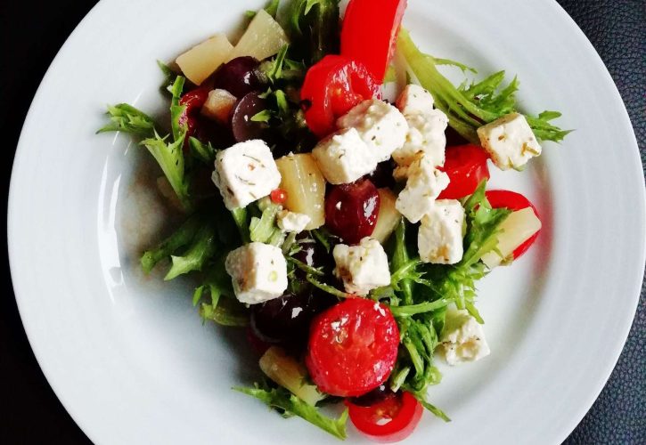 Grčka salata sa tofuom